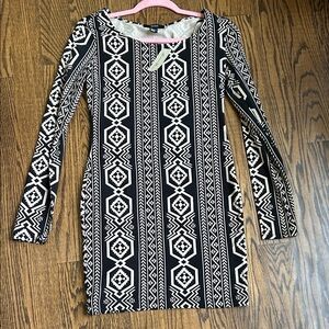 NWT Forever 21 Large Black and Cream Tribal Long Sleeve Dress